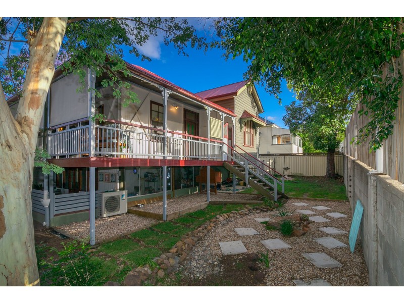 6 Feeney Lane, East Ipswich QLD 4305