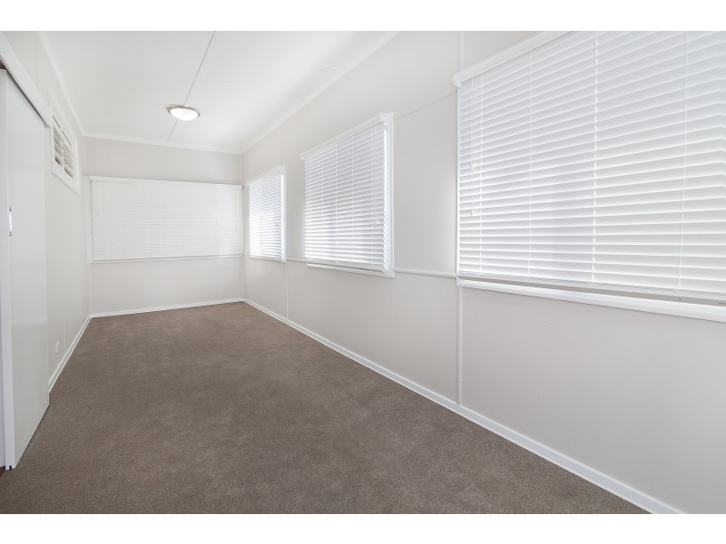 14 Margaret Street, Booval QLD 4304