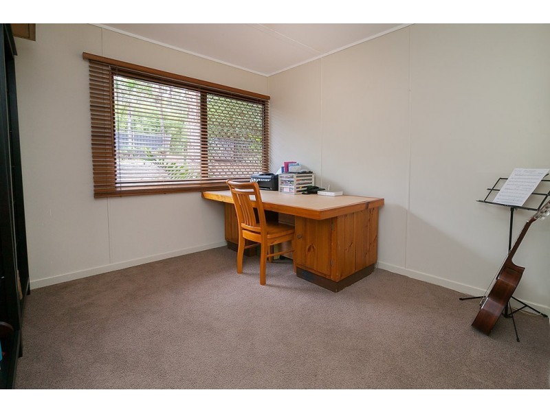 129 Velvet Street, Pine Mountain QLD 4306