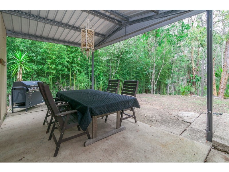 129 Velvet Street, Pine Mountain QLD 4306