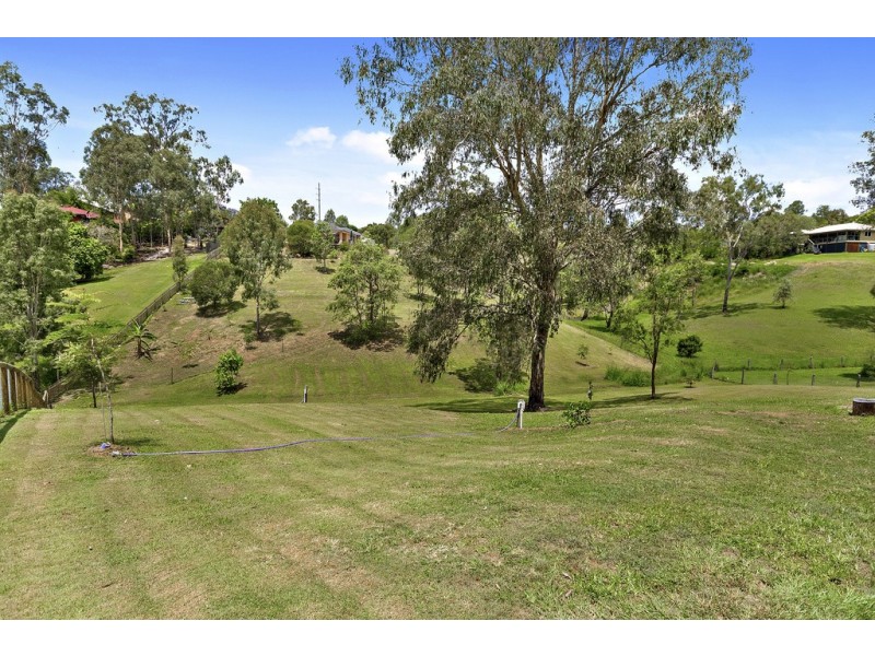 21 Lachlan Place, Karalee QLD 4306