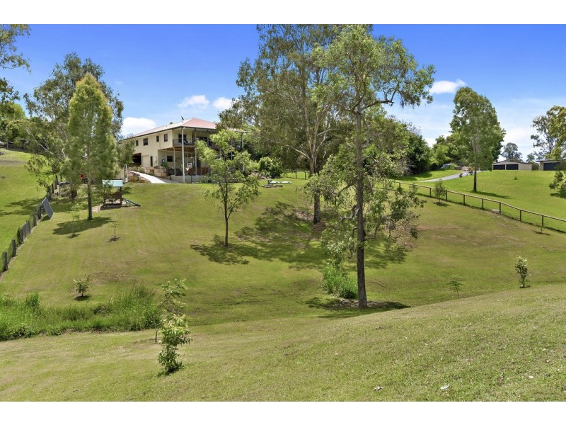 21 Lachlan Place, Karalee QLD 4306