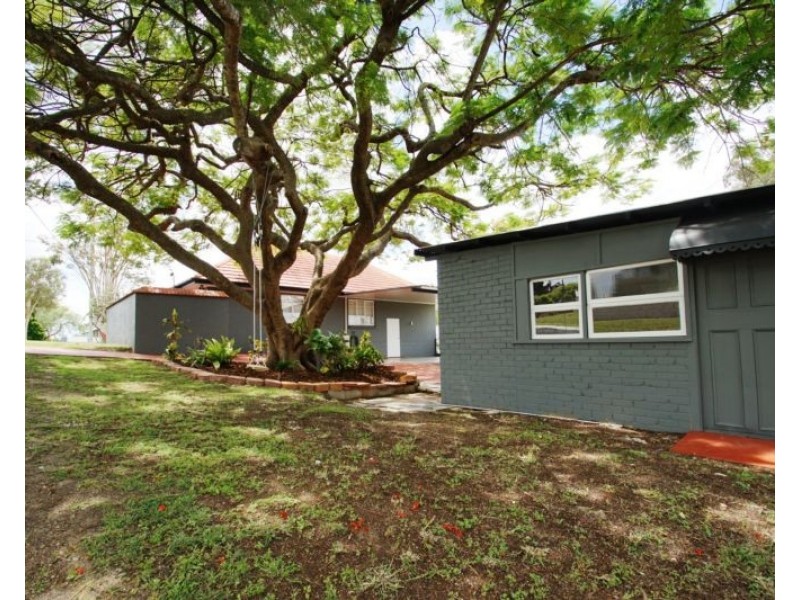 12 Rowland Terrace, Sadliers Crossing QLD 4305