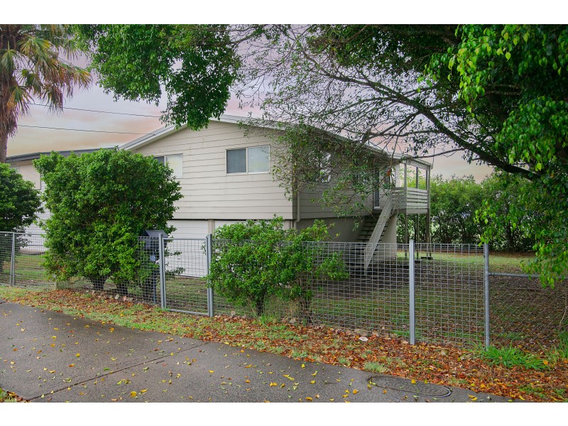 26 Raceview Street, Raceview QLD 4305