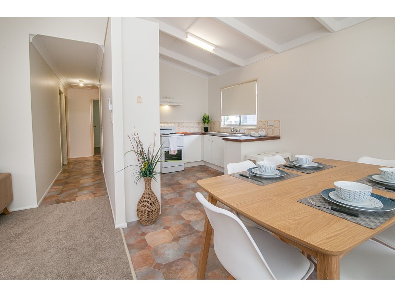 26 Raceview Street, Raceview QLD 4305