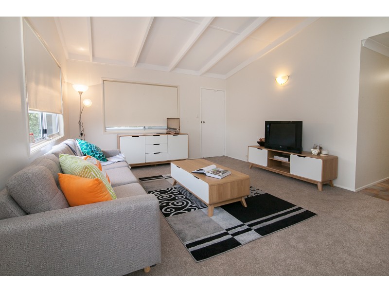 26 Raceview Street, Raceview QLD 4305