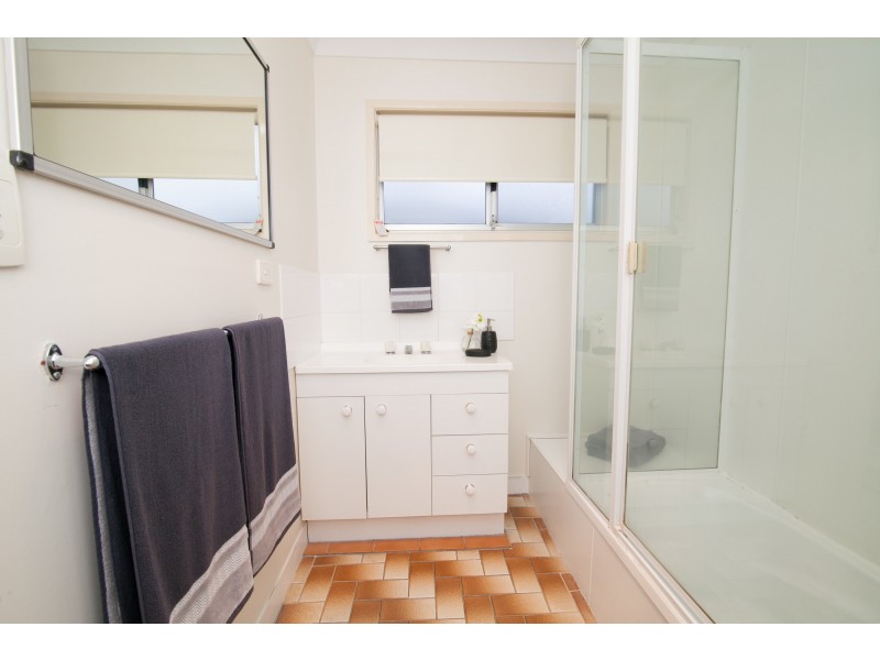 26 Raceview Street, Raceview QLD 4305