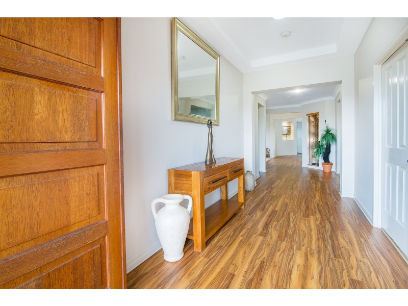 8 Emerson Crescent, Brassall QLD 4305