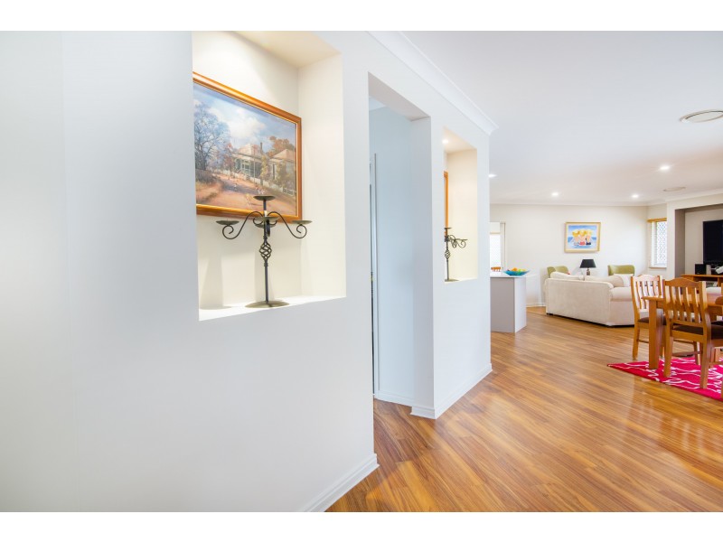 8 Emerson Crescent, Brassall QLD 4305