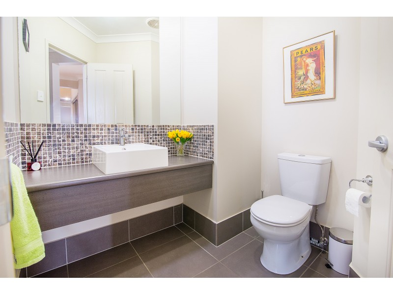 8 Emerson Crescent, Brassall QLD 4305