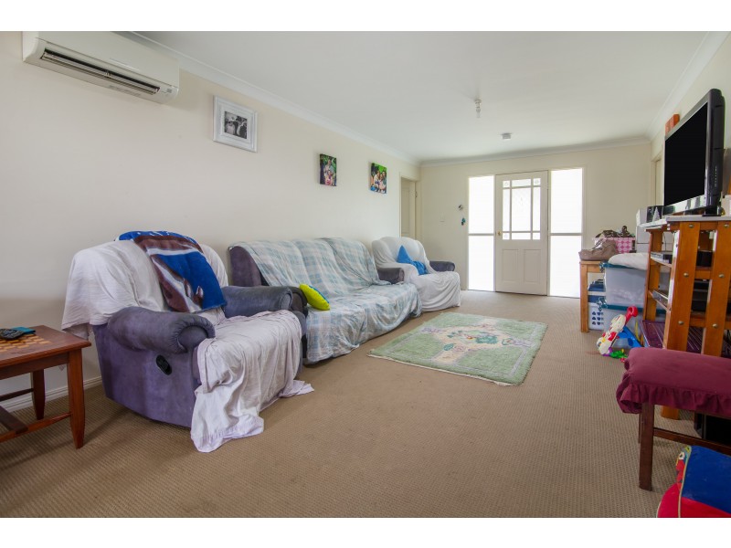 11 Chalmers Place, North Ipswich QLD 4305