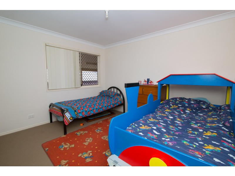 11 Chalmers Place, North Ipswich QLD 4305