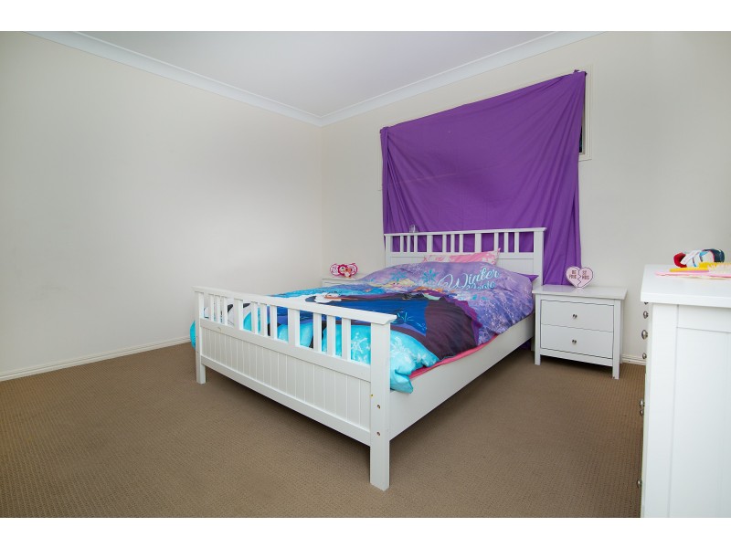 11 Chalmers Place, North Ipswich QLD 4305