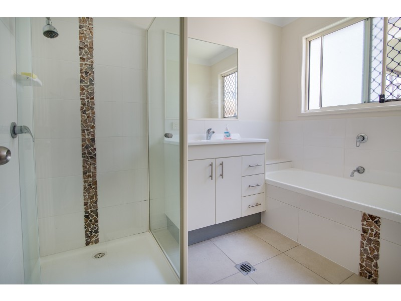 11 Chalmers Place, North Ipswich QLD 4305