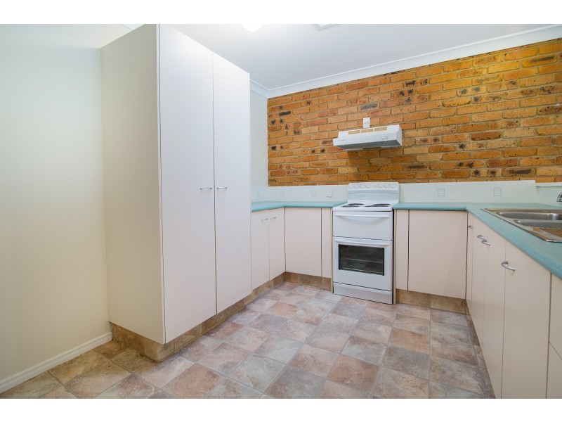 2/25 Kingston Way, Raceview QLD 4305