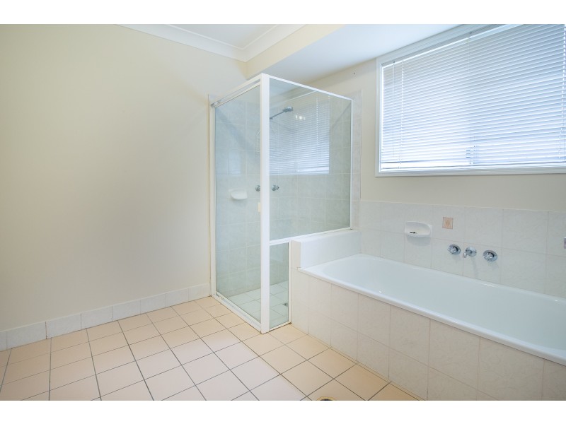 2/25 Kingston Way, Raceview QLD 4305