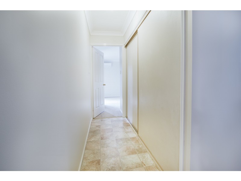 2/25 Kingston Way, Raceview QLD 4305