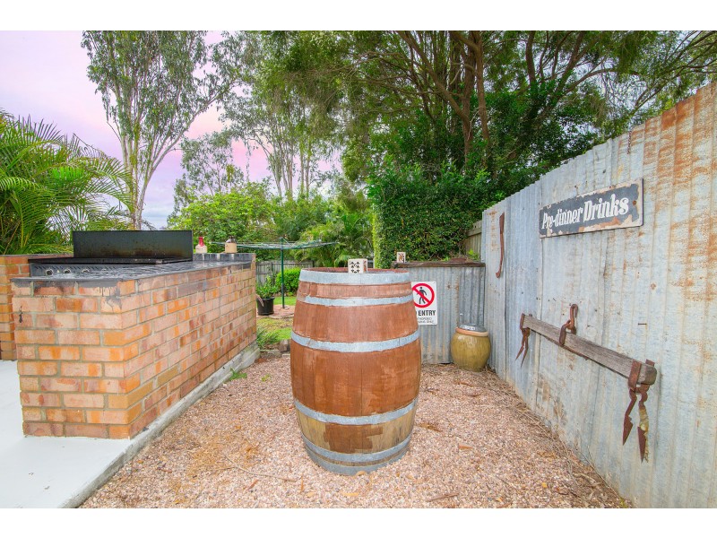 17 Wentworth Street, Leichhardt QLD 4305