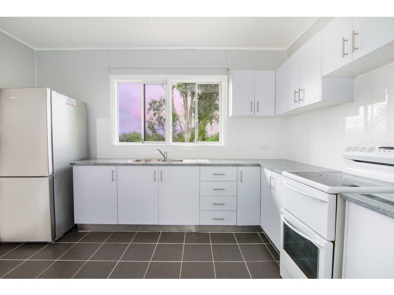 17 Wentworth Street, Leichhardt QLD 4305