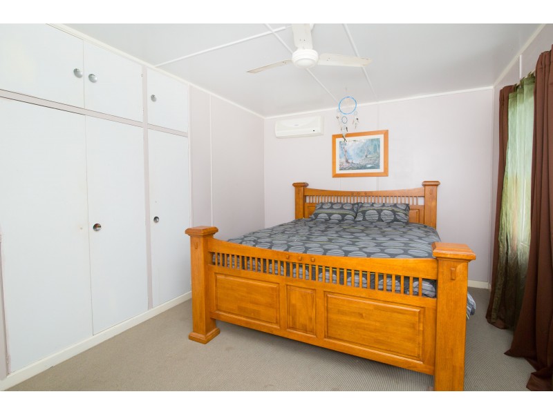 17 Wentworth Street, Leichhardt QLD 4305