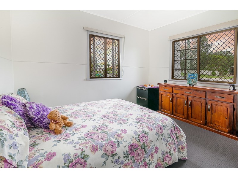 55 Alice Street, Silkstone QLD 4304