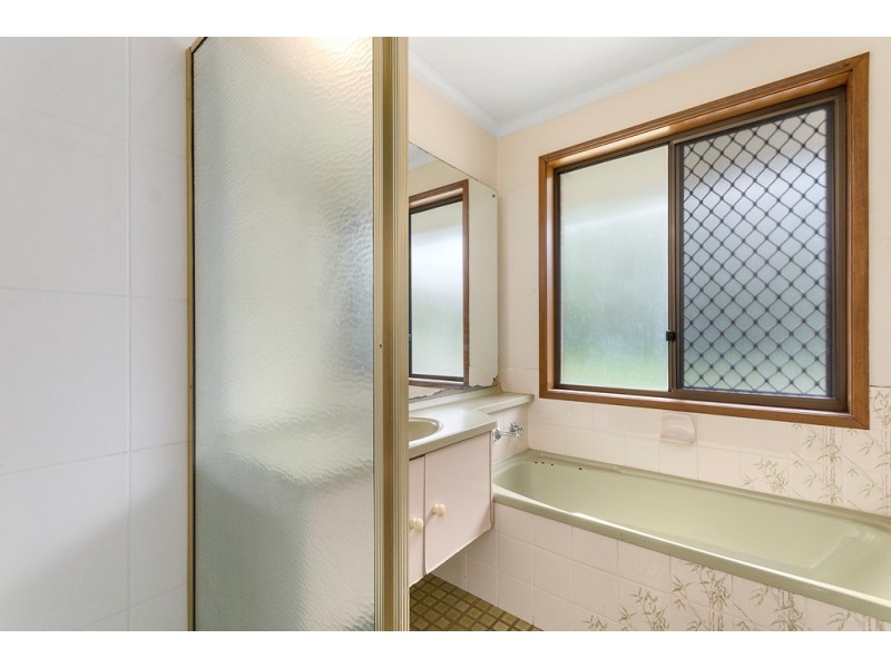 3 Velvet Street, Pine Mountain QLD 4306