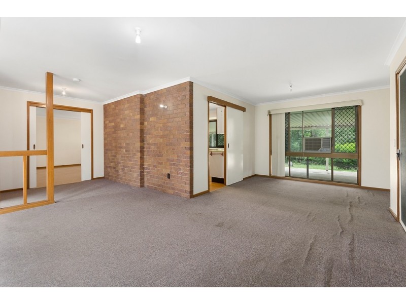 3 Velvet Street, Pine Mountain QLD 4306