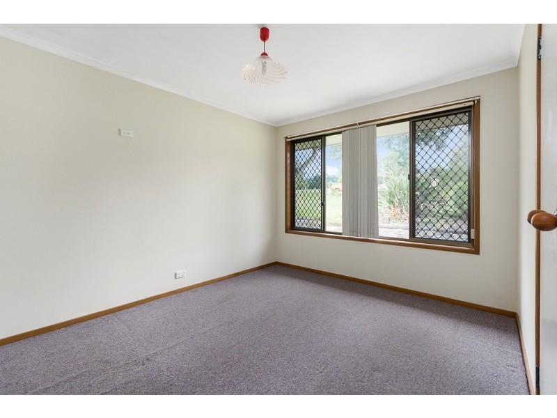 3 Velvet Street, Pine Mountain QLD 4306