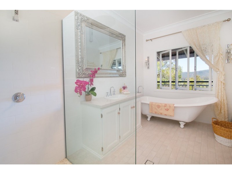 35 Allawah Road, Chuwar QLD 4306