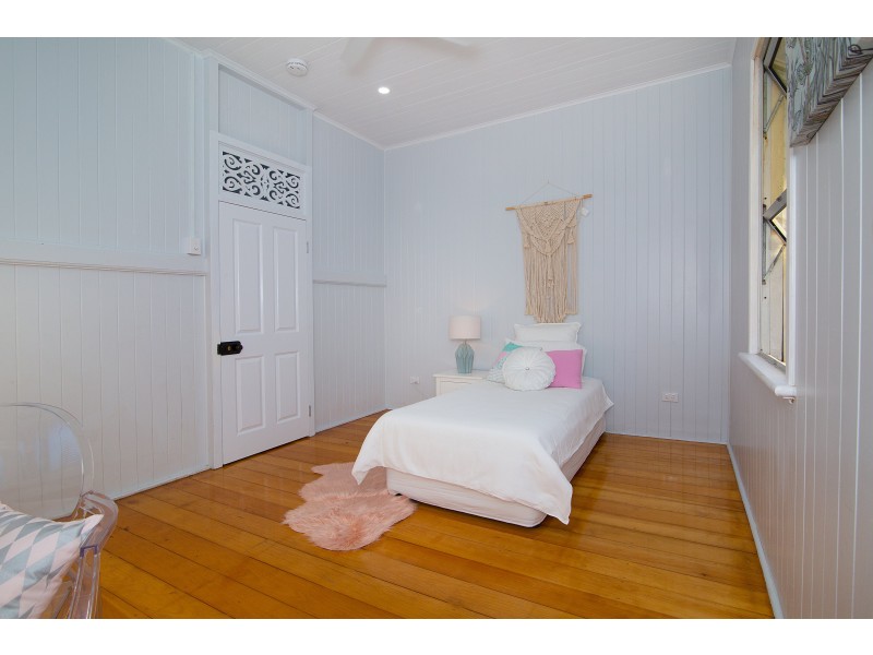 43 Hill Street, North Ipswich QLD 4305