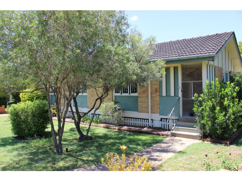 3 Lawson Street, Leichhardt QLD 4305