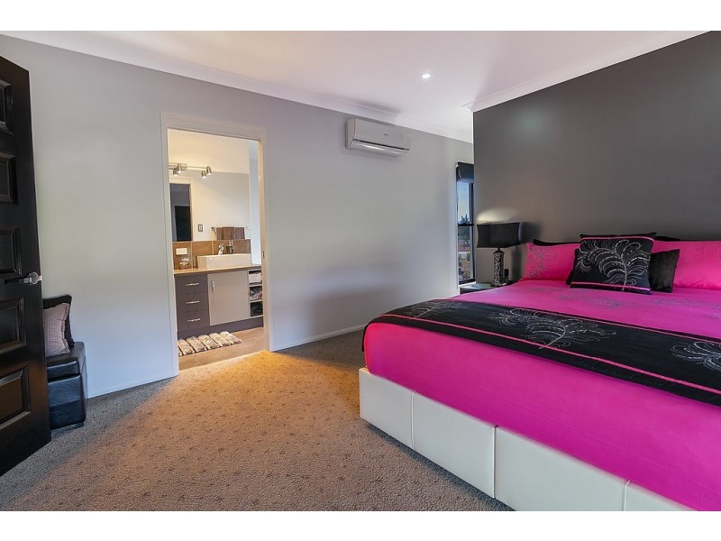 12-14 Peak Court, Peak Crossing QLD 4306