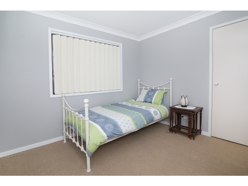 8 Ivanhoe Place, Brassall QLD 4305