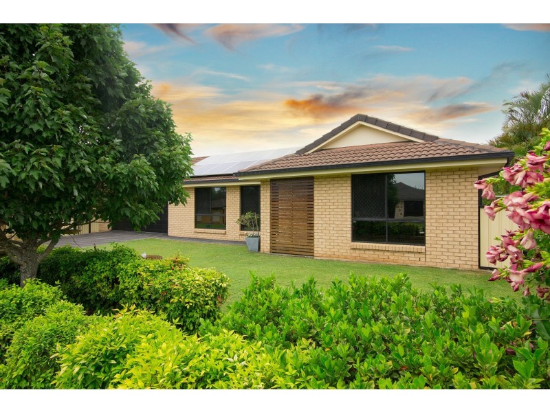 8 Ivanhoe Place, Brassall QLD 4305