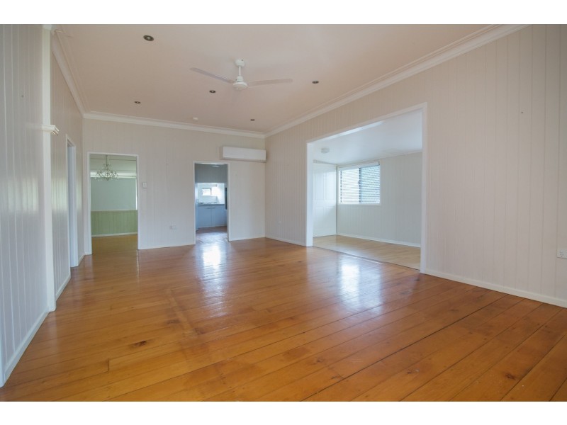 20 Easton Street, Silkstone QLD 4304