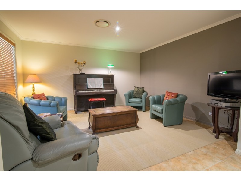 10 Ranken Court, Brassall QLD 4305