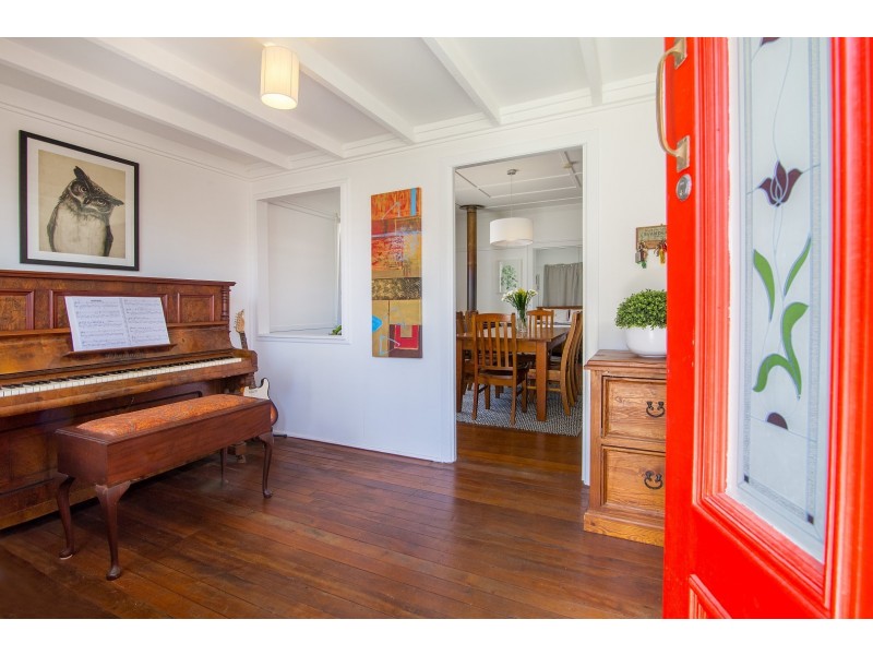 20 Saxelby Street, East Ipswich QLD 4305