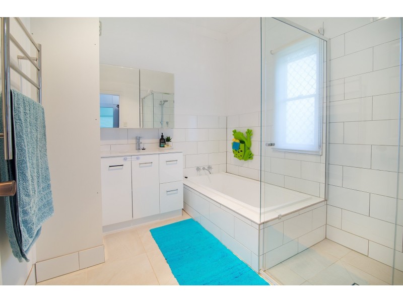 20 Saxelby Street, East Ipswich QLD 4305