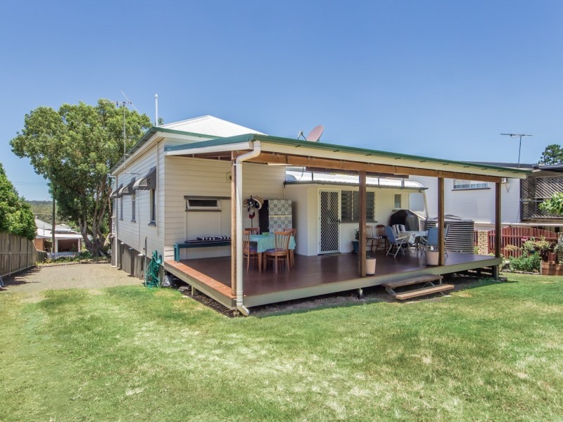 43 Margaret Street, Silkstone QLD 4304