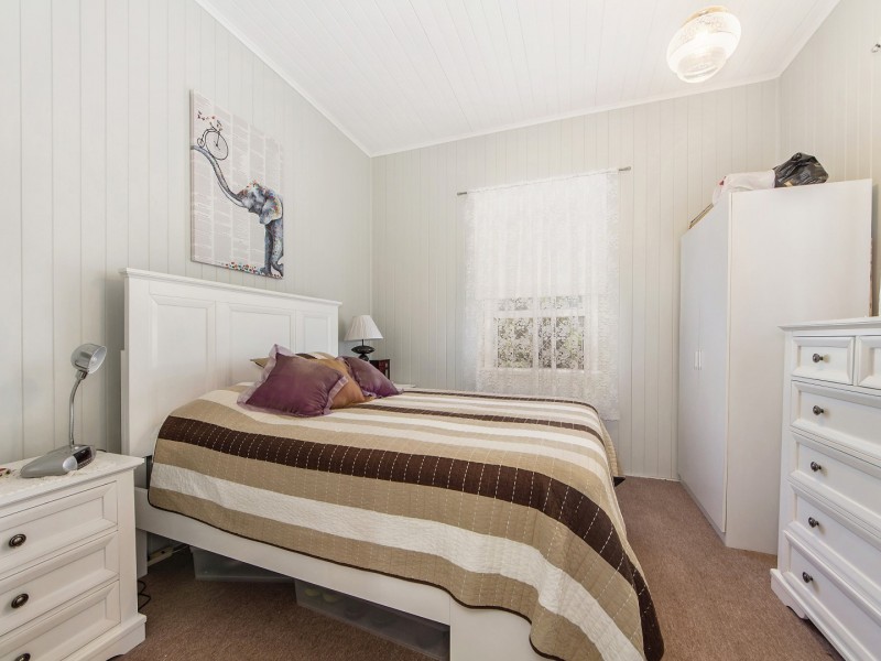 43 Margaret Street, Silkstone QLD 4304