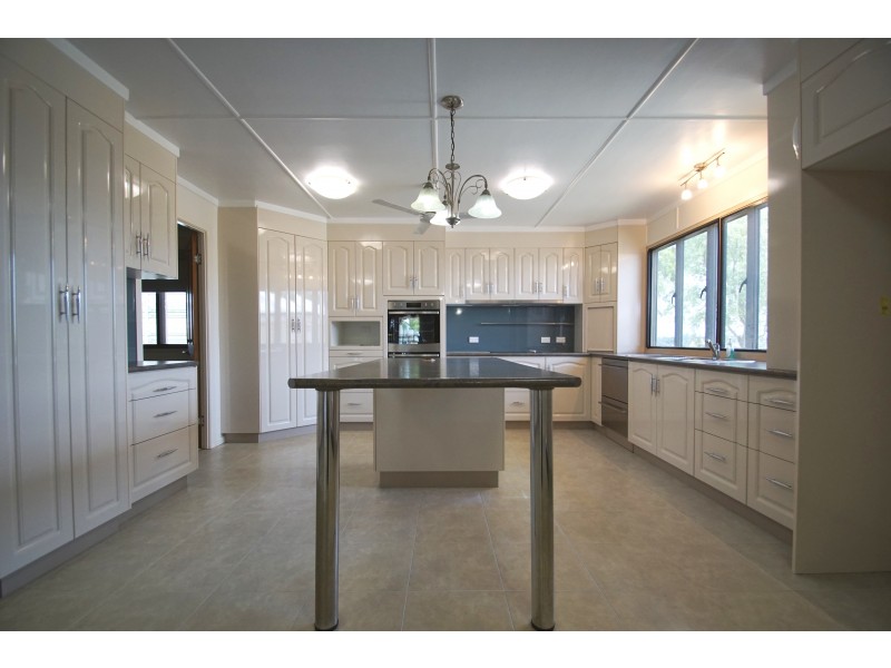193 Dwyers Road, Peak Crossing QLD 4306