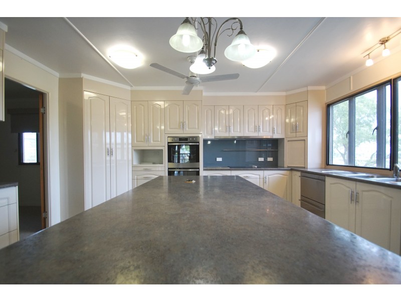 193 Dwyers Road, Peak Crossing QLD 4306