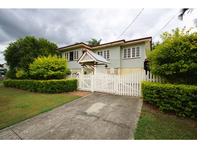 12 Flint Street, North Ipswich QLD 4305