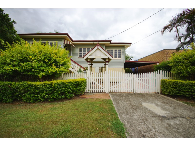 12 Flint Street, North Ipswich QLD 4305