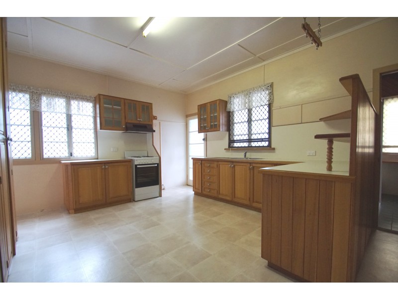 12 Flint Street, North Ipswich QLD 4305