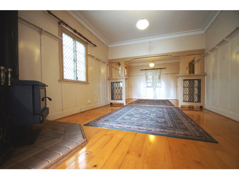 12 Flint Street, North Ipswich QLD 4305