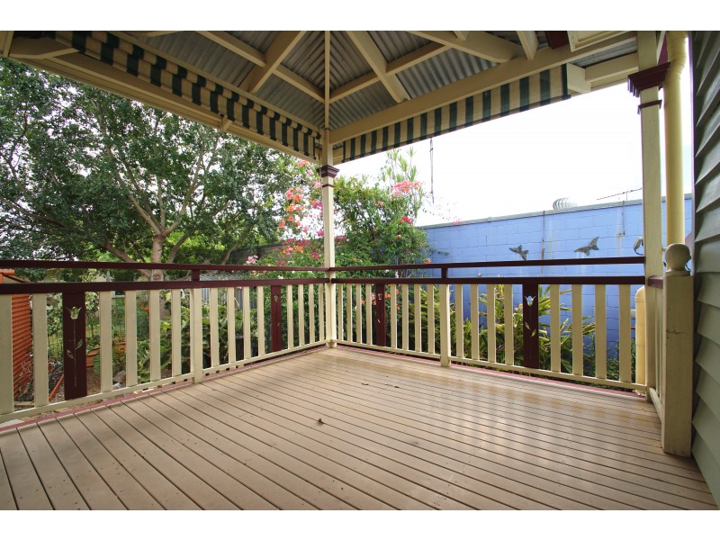 12 Flint Street, North Ipswich QLD 4305