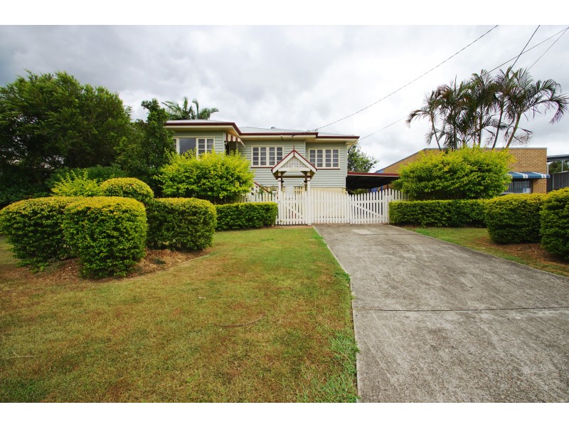 12 Flint Street, North Ipswich QLD 4305