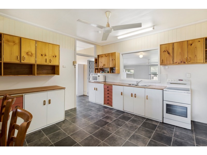 27 Videroni Street, Bundamba QLD 4304
