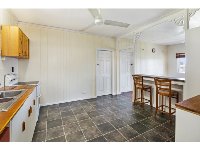 27 Videroni Street, Bundamba QLD 4304